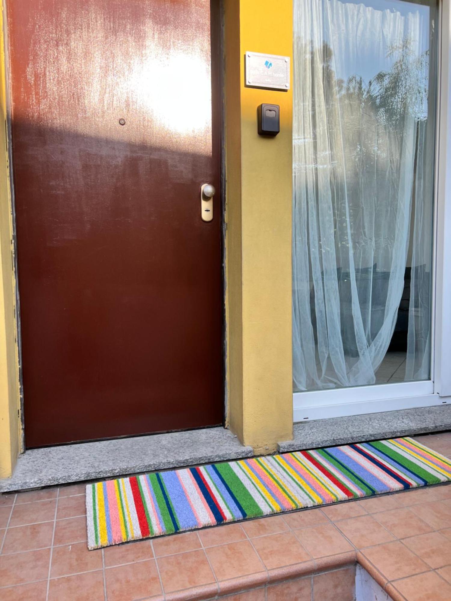 Jacam Home Free Parking Como Albese Con Cassano Exterior photo