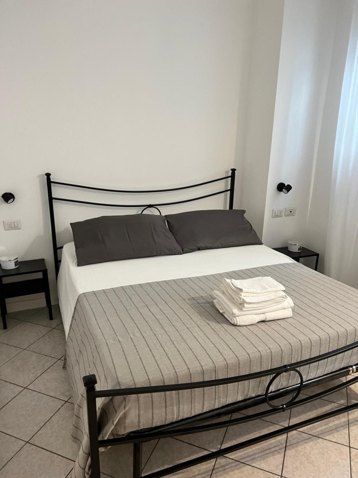 Jacam Home Free Parking Como Albese Con Cassano Exterior photo