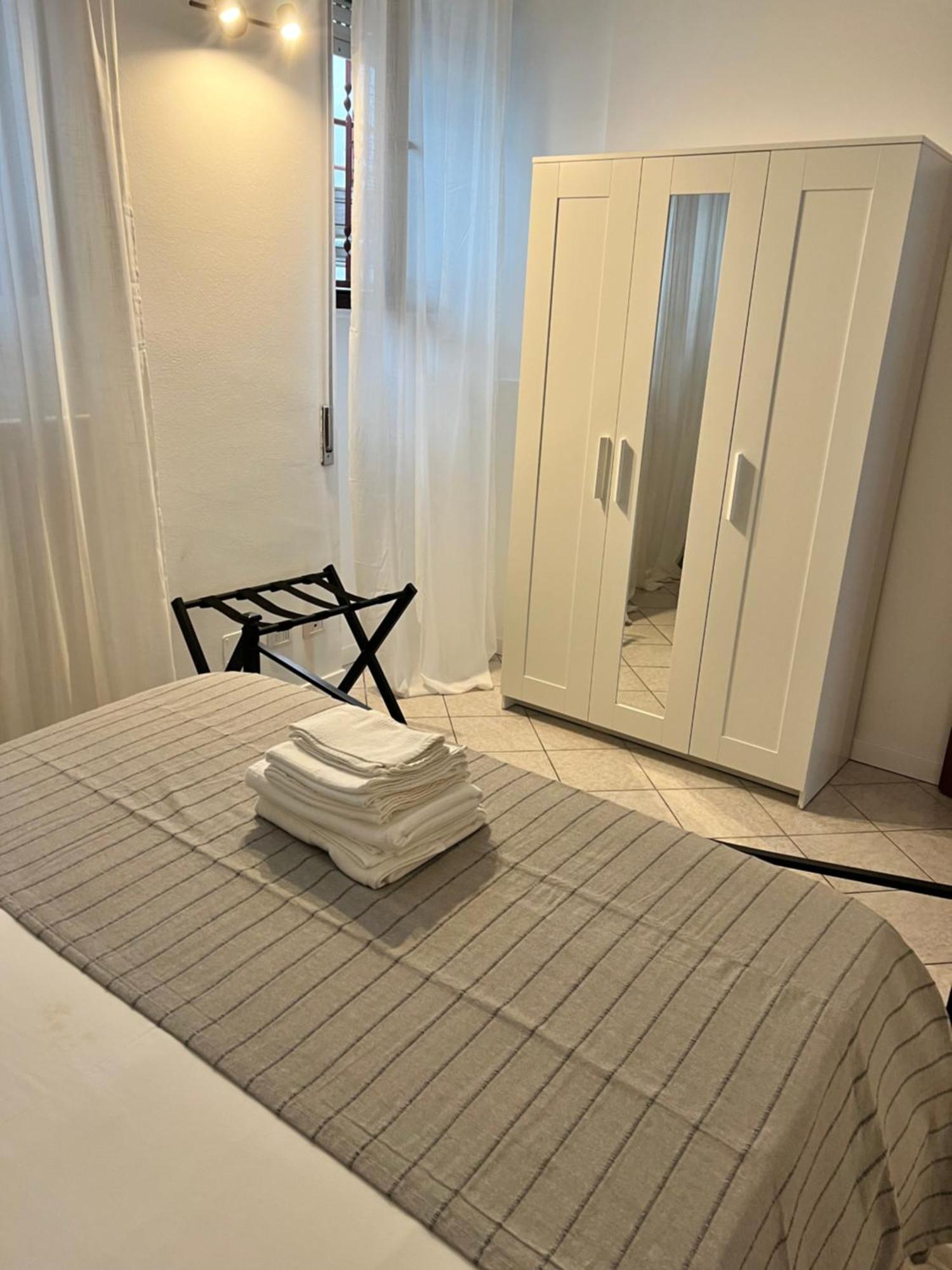 Jacam Home Free Parking Como Albese Con Cassano Exterior photo